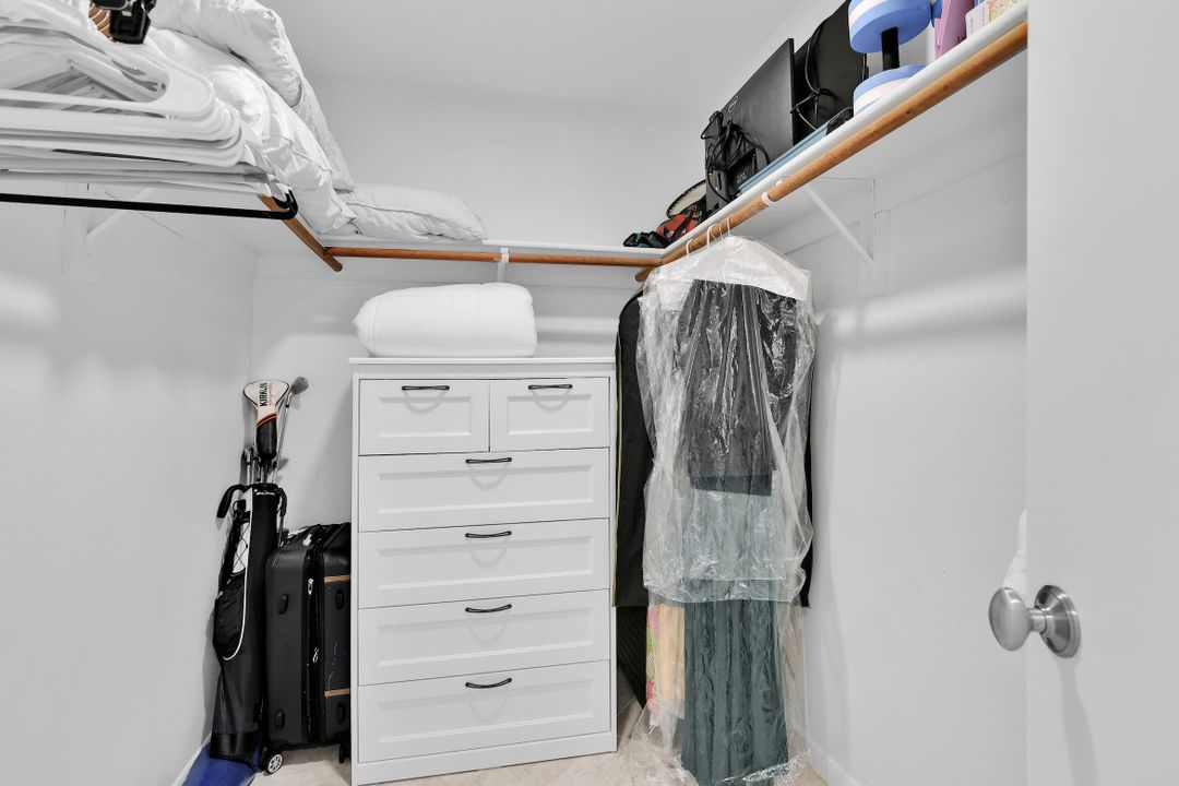 合同活跃: $10,000 (2 贝兹, 2 浴室, 1446 平方英尺)