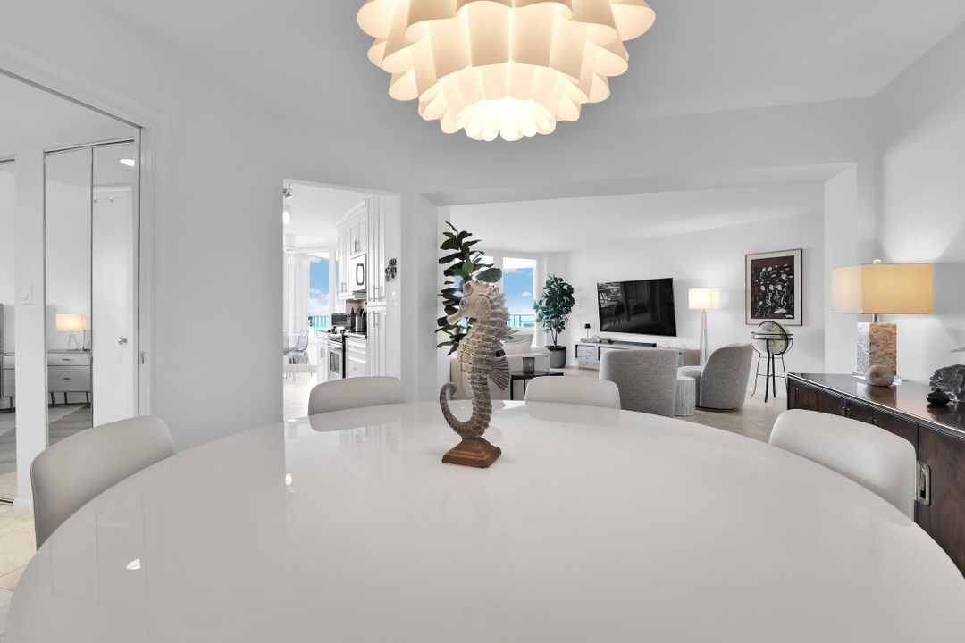 合同活跃: $10,000 (2 贝兹, 2 浴室, 1446 平方英尺)