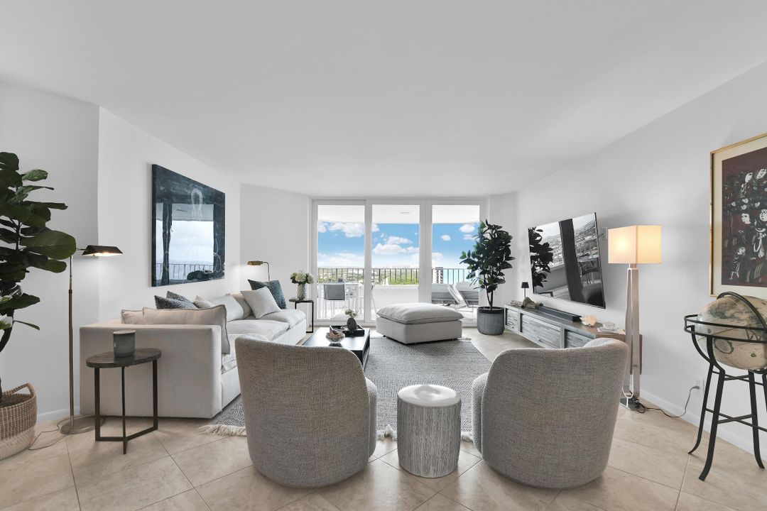 合同活跃: $10,000 (2 贝兹, 2 浴室, 1446 平方英尺)