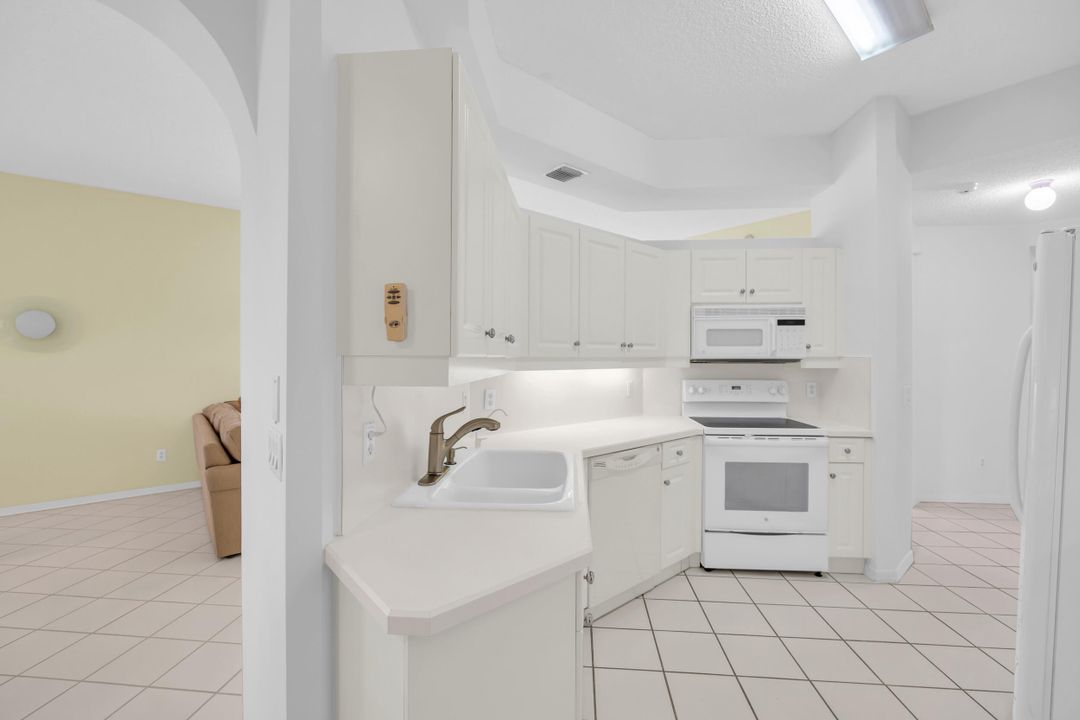 For Sale: $168,000 (3 beds, 2 baths, 1807 Square Feet)