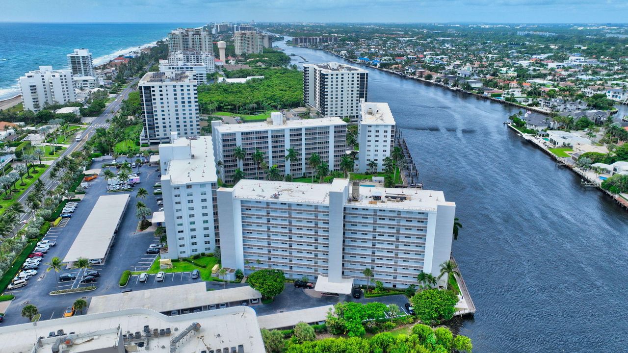 Под контрактом: $7,500 (2 спален, 2 ванн, 1201 Квадратных фут)