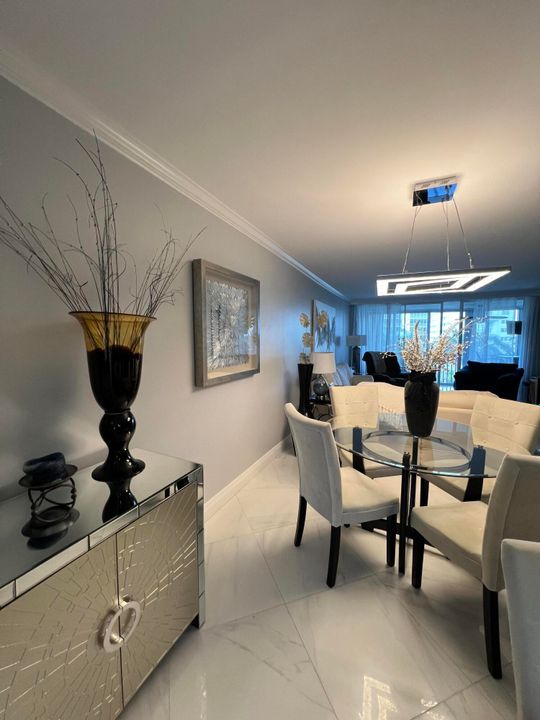 Под контрактом: $7,500 (2 спален, 2 ванн, 1201 Квадратных фут)