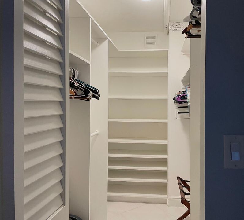 Под контрактом: $7,500 (2 спален, 2 ванн, 1201 Квадратных фут)