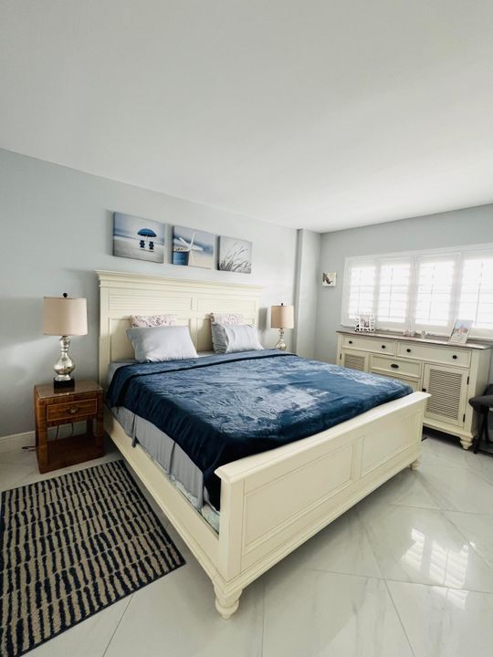 Под контрактом: $7,500 (2 спален, 2 ванн, 1201 Квадратных фут)