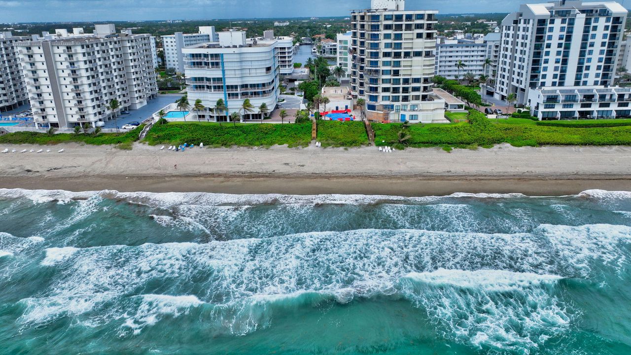 Под контрактом: $7,500 (2 спален, 2 ванн, 1201 Квадратных фут)