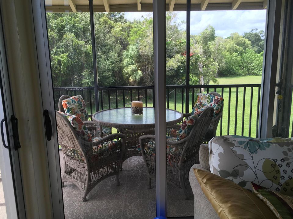 Active With Contract: $3,200 (1 beds, 2 baths, 1537 Square Feet)