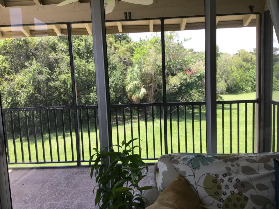 Active With Contract: $3,200 (1 beds, 2 baths, 1537 Square Feet)