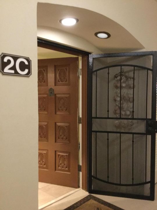 Active With Contract: $3,200 (1 beds, 2 baths, 1537 Square Feet)