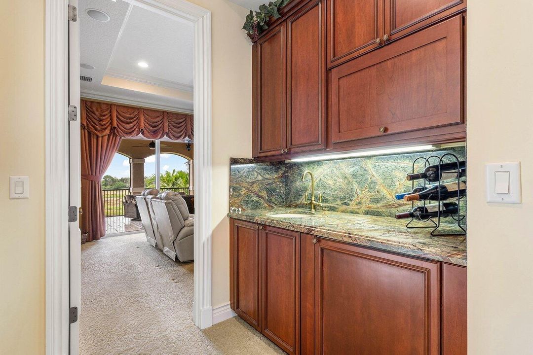 待售: $1,790,000 (4 贝兹, 4 浴室, 3914 平方英尺)