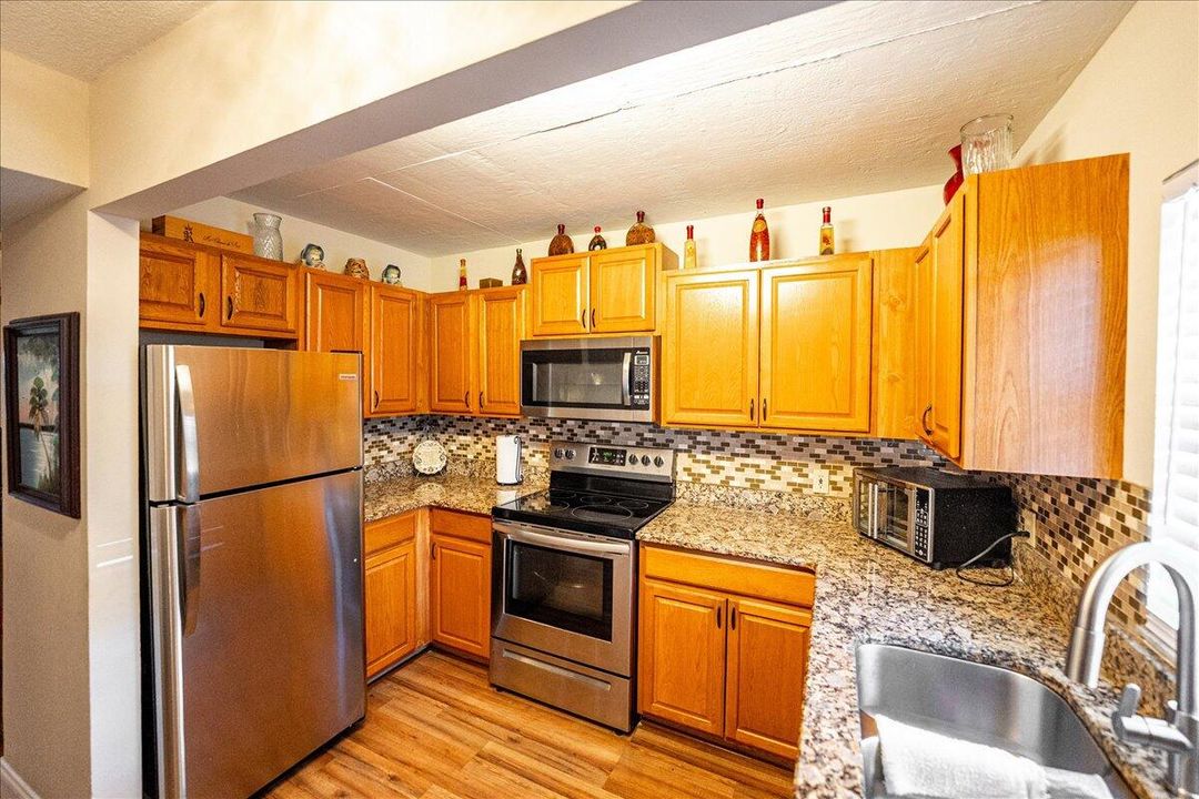 Activo con contrato: $125,000 (2 camas, 2 baños, 744 Pies cuadrados)