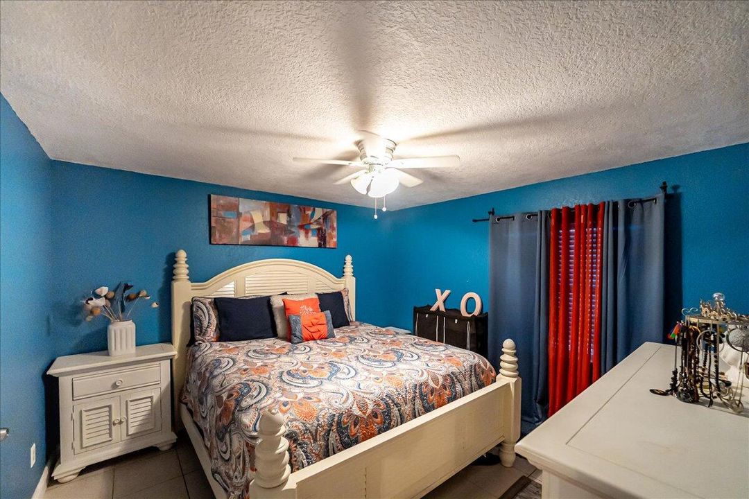 Activo con contrato: $125,000 (2 camas, 2 baños, 744 Pies cuadrados)