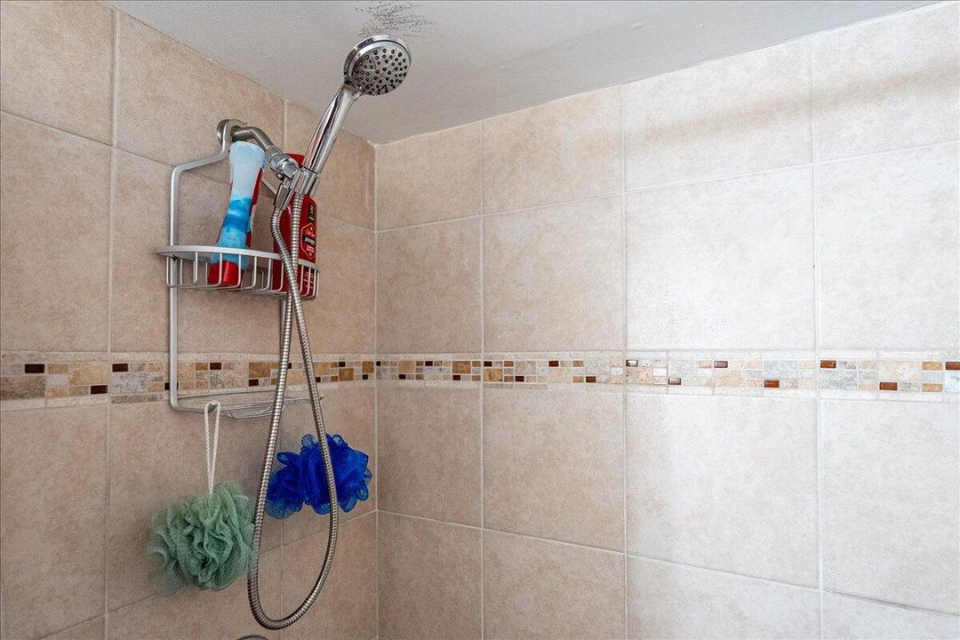 Activo con contrato: $125,000 (2 camas, 2 baños, 744 Pies cuadrados)