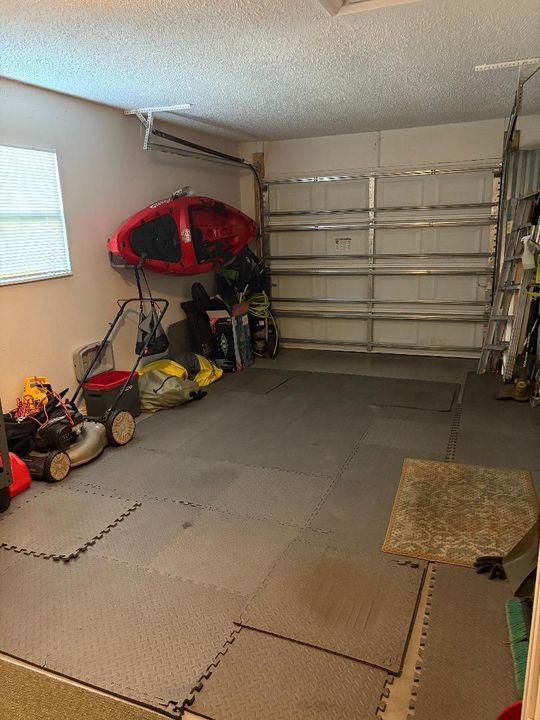 Под контрактом: $283,999 (2 спален, 1 ванн, 950 Квадратных фут)