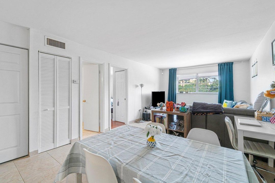 For Sale: $159,000 (1 beds, 1 baths, 512 Square Feet)