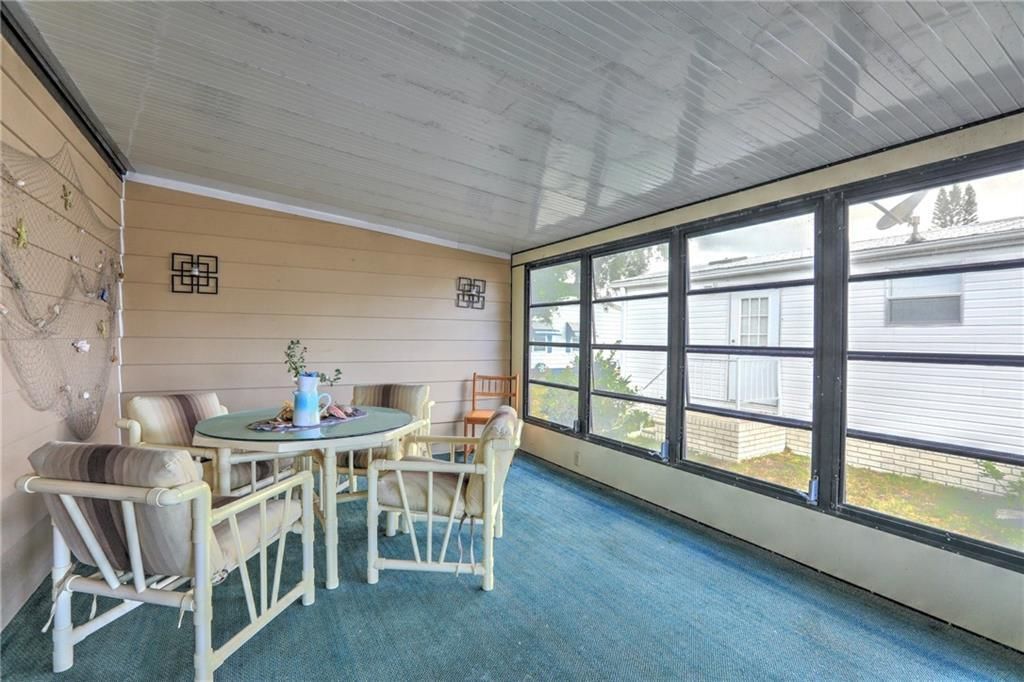 待售: $169,000 (2 贝兹, 2 浴室, 1110 平方英尺)