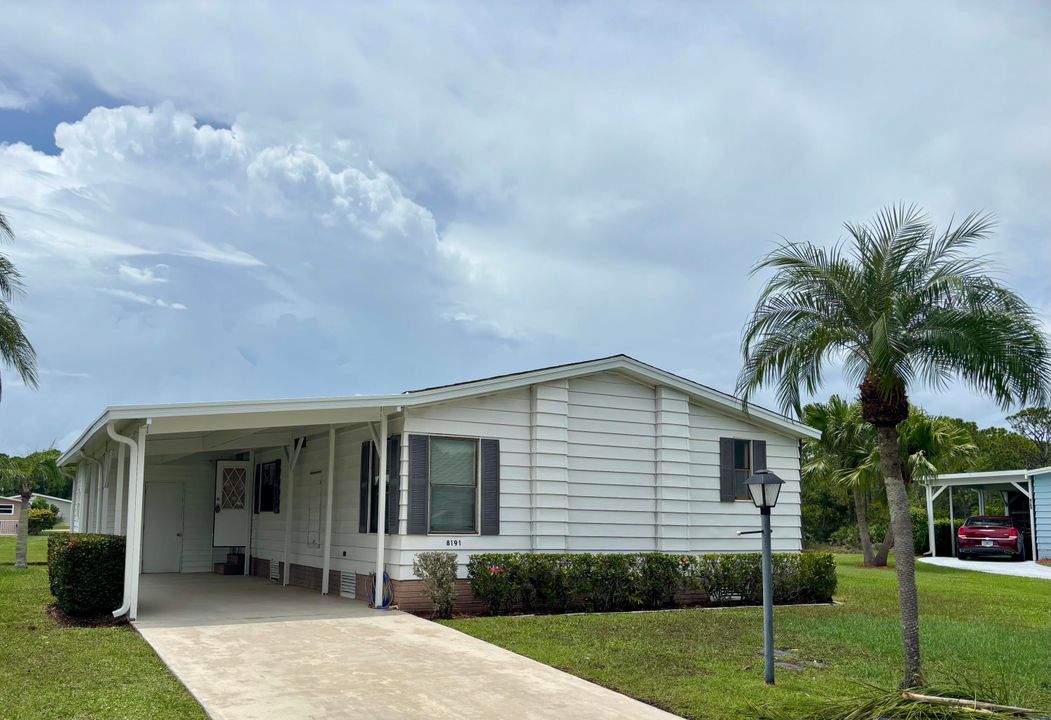 Active With Contract: $141,000 (2 beds, 2 baths, 962 Square Feet)