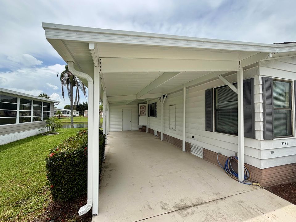 Active With Contract: $141,000 (2 beds, 2 baths, 962 Square Feet)