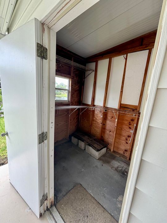 Active With Contract: $141,000 (2 beds, 2 baths, 962 Square Feet)