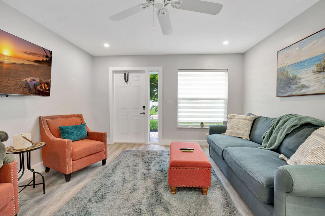 Под контрактом: $2,300 (2 спален, 1 ванн, 1013 Квадратных фут)