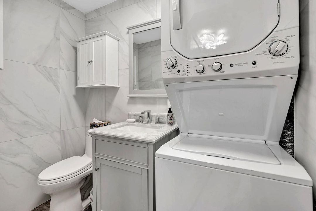 Под контрактом: $2,300 (2 спален, 1 ванн, 1013 Квадратных фут)