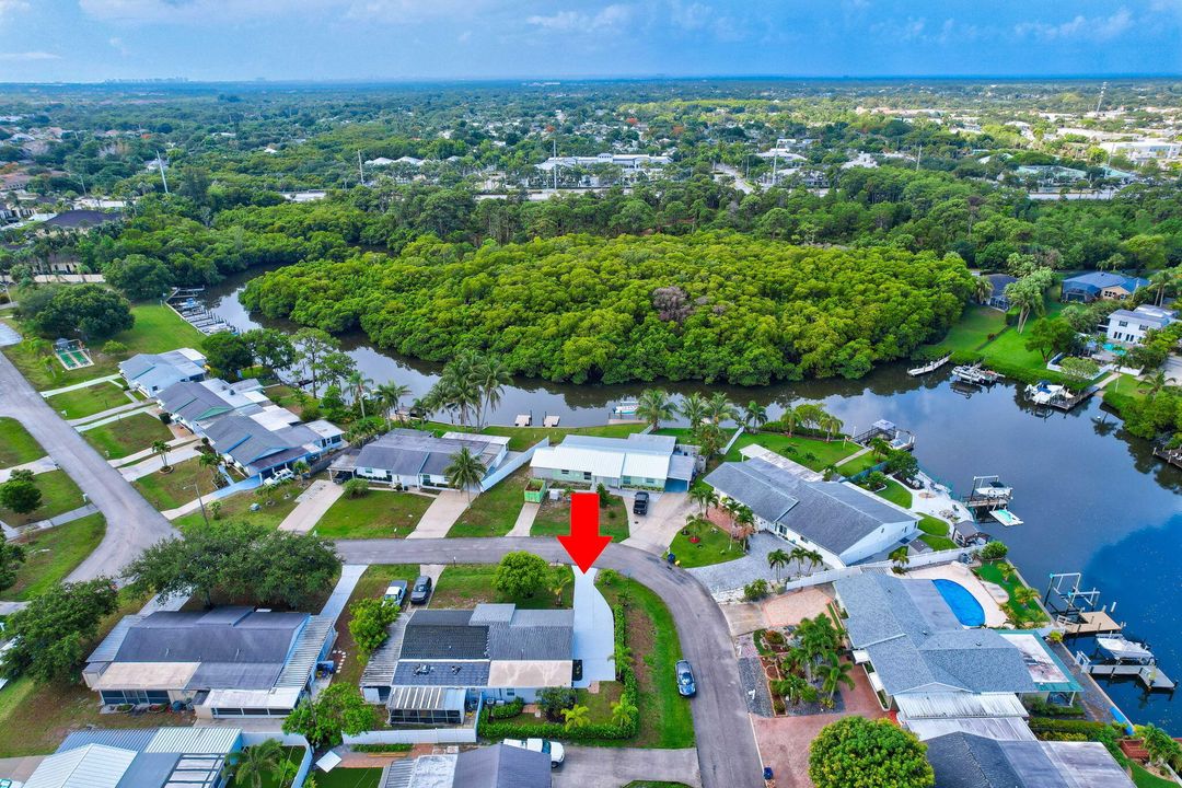 Под контрактом: $2,300 (2 спален, 1 ванн, 1013 Квадратных фут)