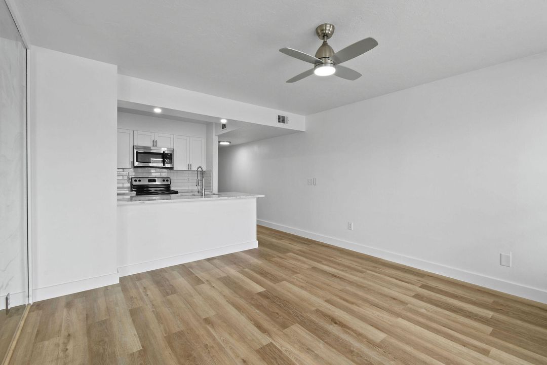 For Sale: $209,500 (1 beds, 1 baths, 502 Square Feet)