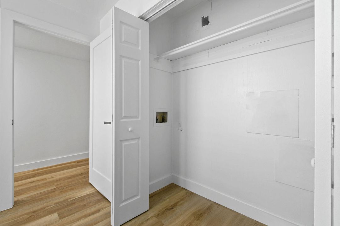 For Sale: $209,500 (1 beds, 1 baths, 502 Square Feet)