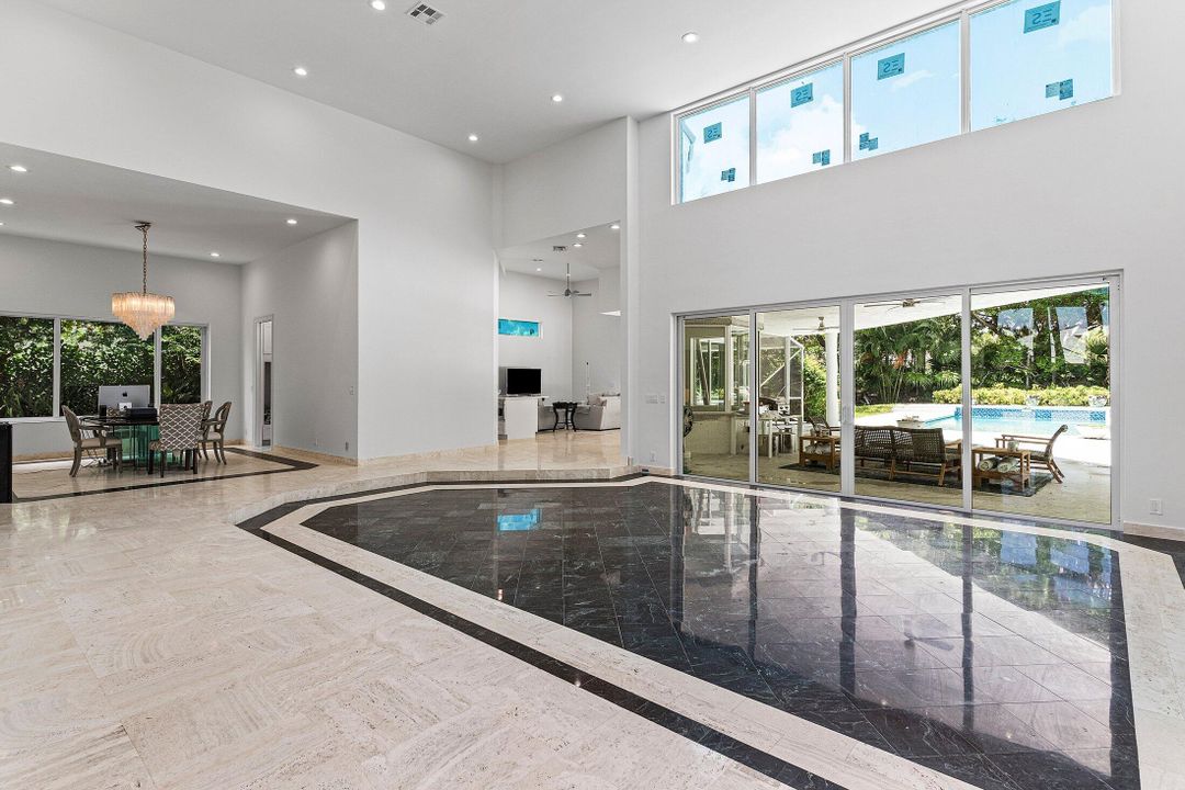 For Sale: $3,999,999 (4 beds, 3 baths, 4205 Square Feet)