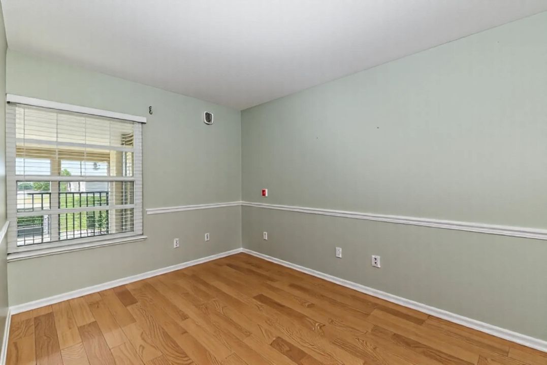 Active With Contract: $175,000 (2 beds, 2 baths, 1396 Square Feet)