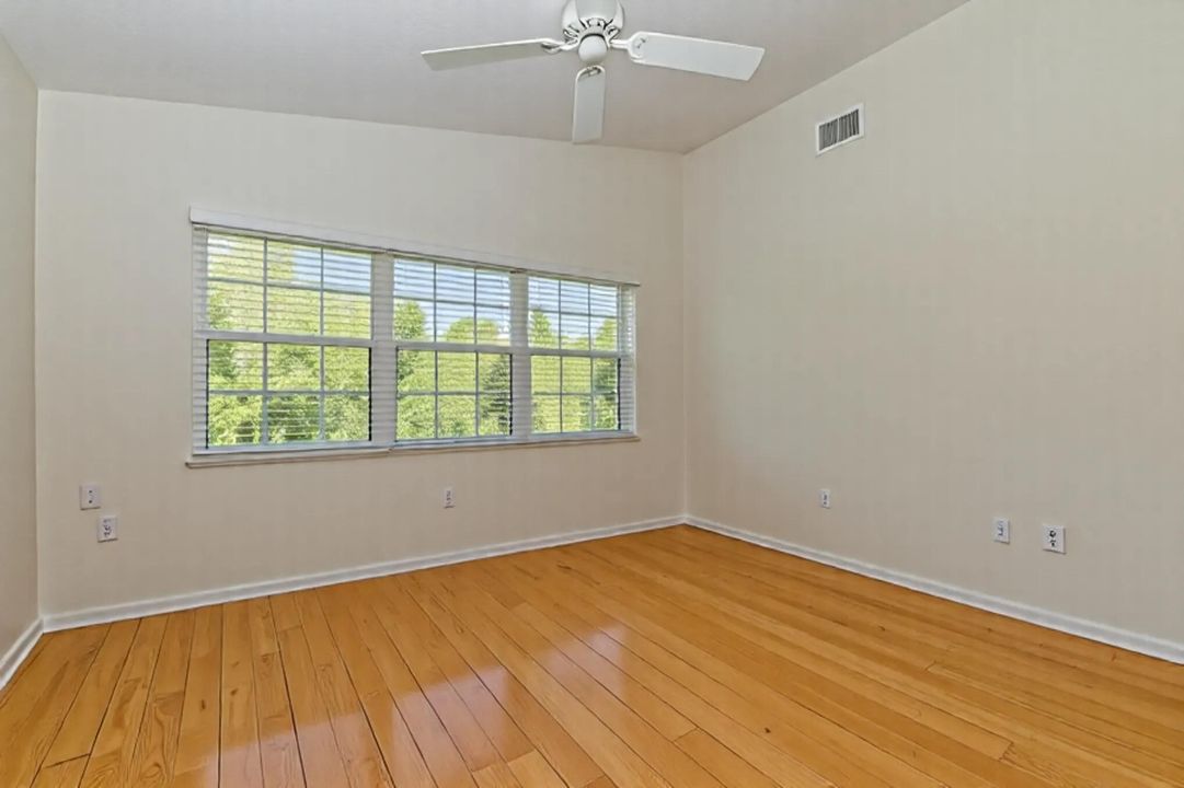 Active With Contract: $175,000 (2 beds, 2 baths, 1396 Square Feet)