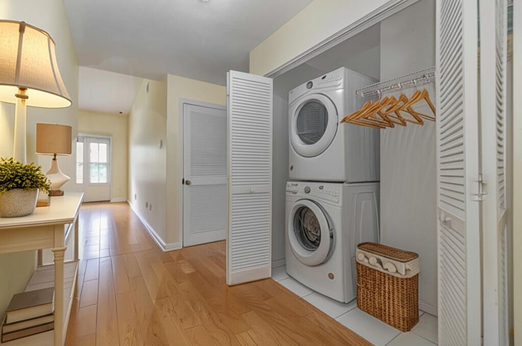 Active With Contract: $175,000 (2 beds, 2 baths, 1396 Square Feet)