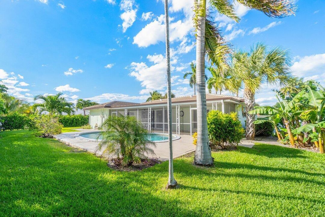 合同活跃: $1,196,898 (3 贝兹, 2 浴室, 1700 平方英尺)