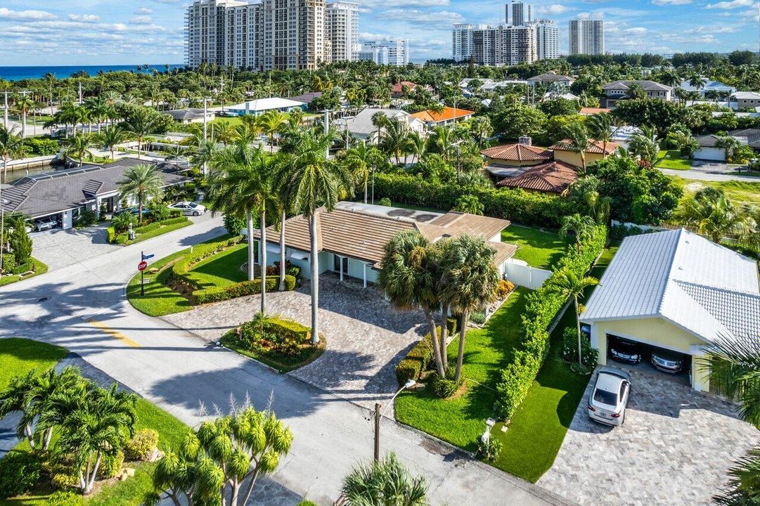 合同活跃: $1,196,898 (3 贝兹, 2 浴室, 1700 平方英尺)