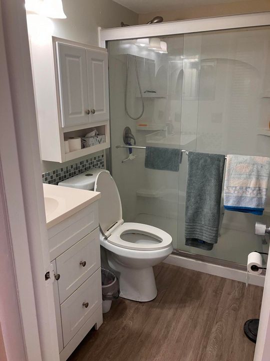 待售: $54,900 (1 贝兹, 1 浴室, 570 平方英尺)