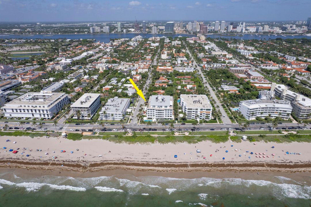 Active With Contract: $3,400,000 (2 beds, 2 baths, 2076 Square Feet)