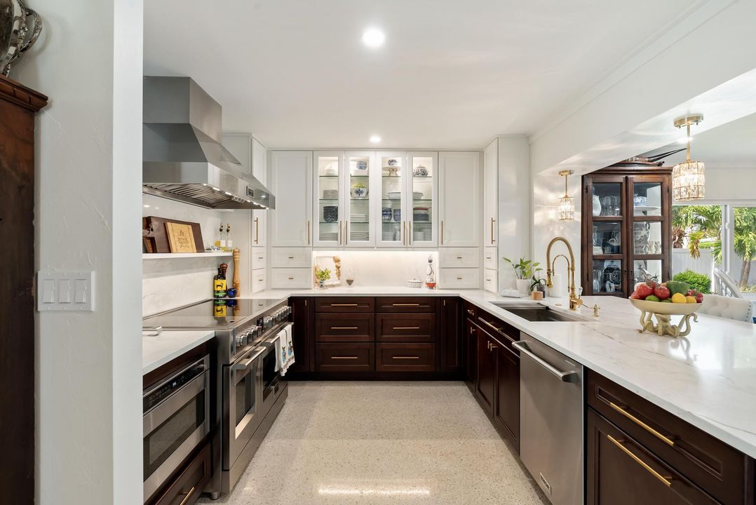 For Sale: $1,795,000 (3 beds, 3 baths, 1915 Square Feet)