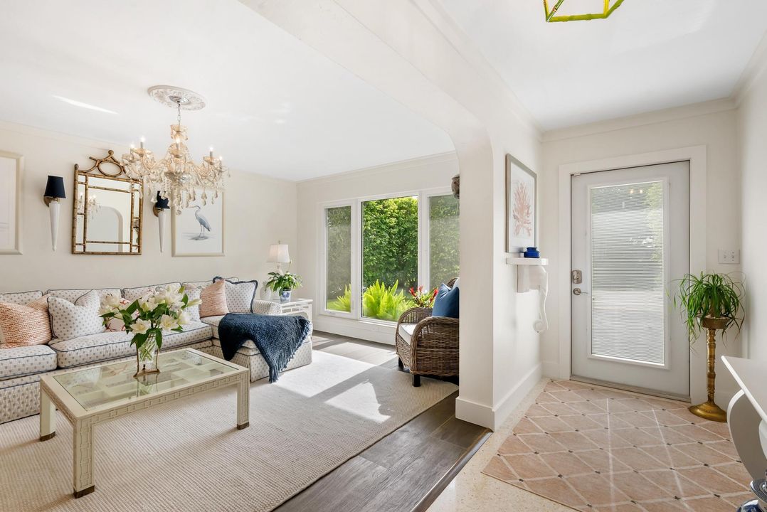 For Sale: $1,795,000 (3 beds, 3 baths, 1915 Square Feet)