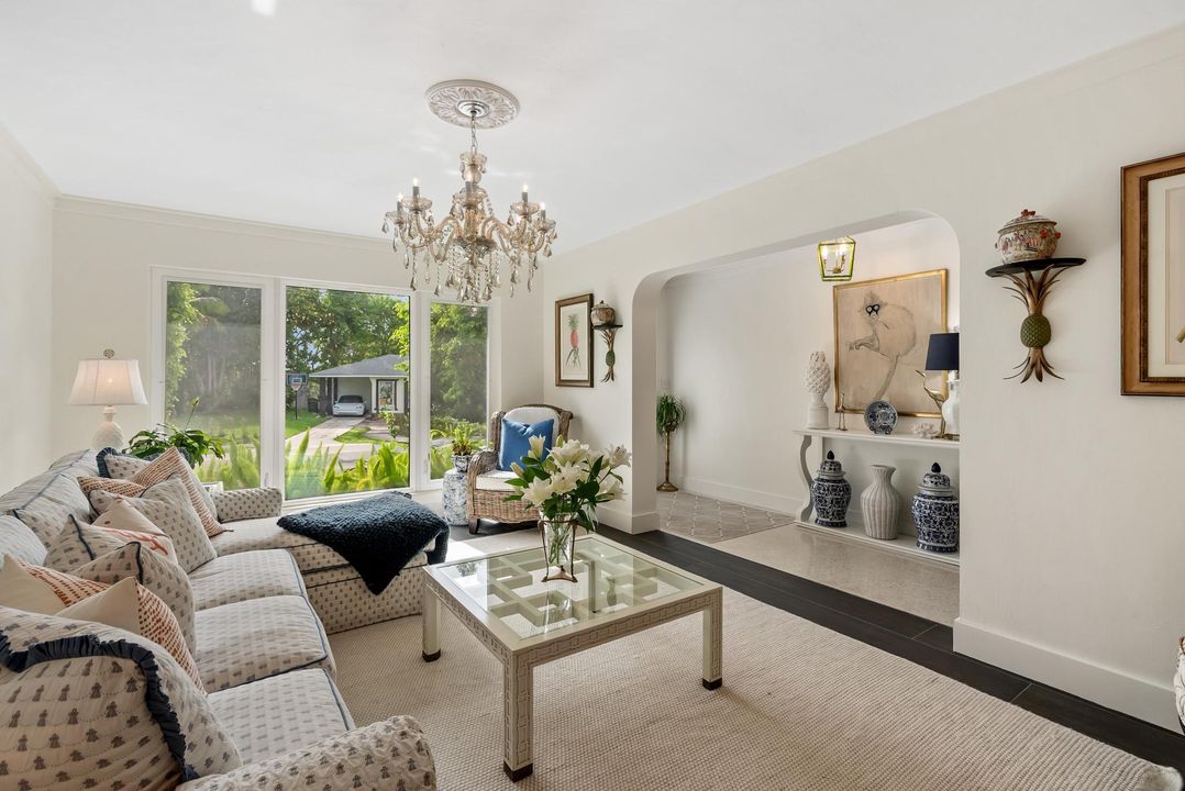 For Sale: $1,795,000 (3 beds, 3 baths, 1915 Square Feet)