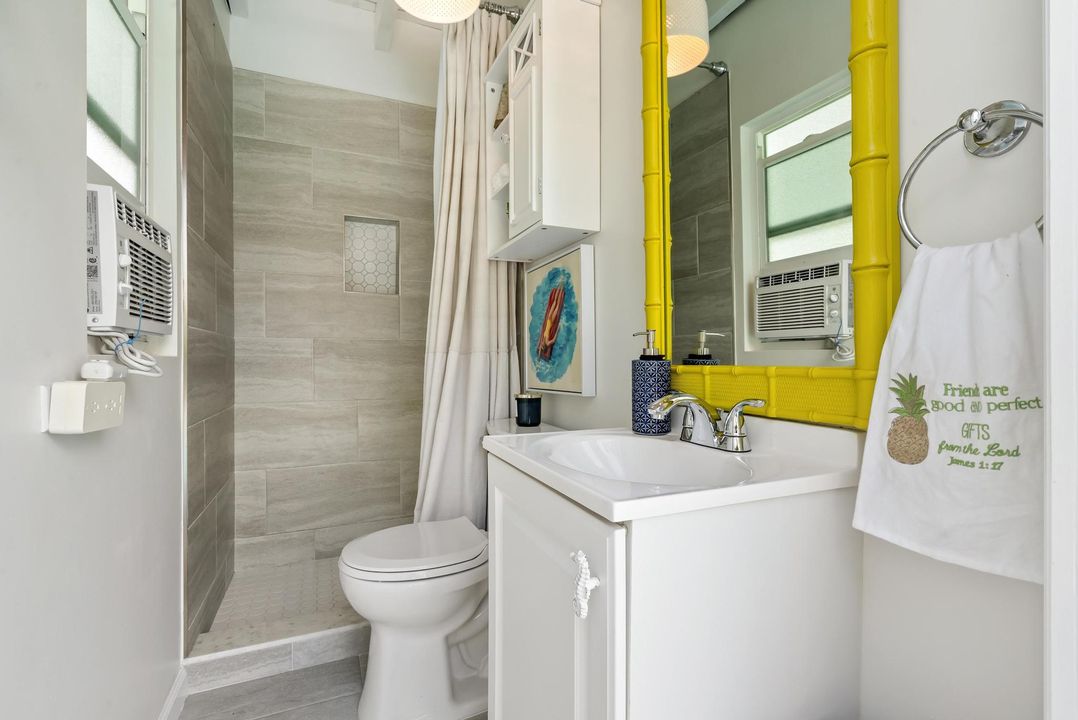 For Sale: $1,795,000 (3 beds, 3 baths, 1915 Square Feet)