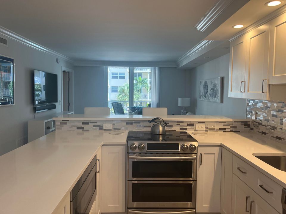 Activo con contrato: $4,000 (1 camas, 1 baños, 760 Pies cuadrados)