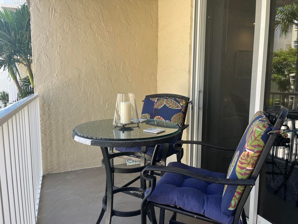 Activo con contrato: $4,000 (1 camas, 1 baños, 760 Pies cuadrados)