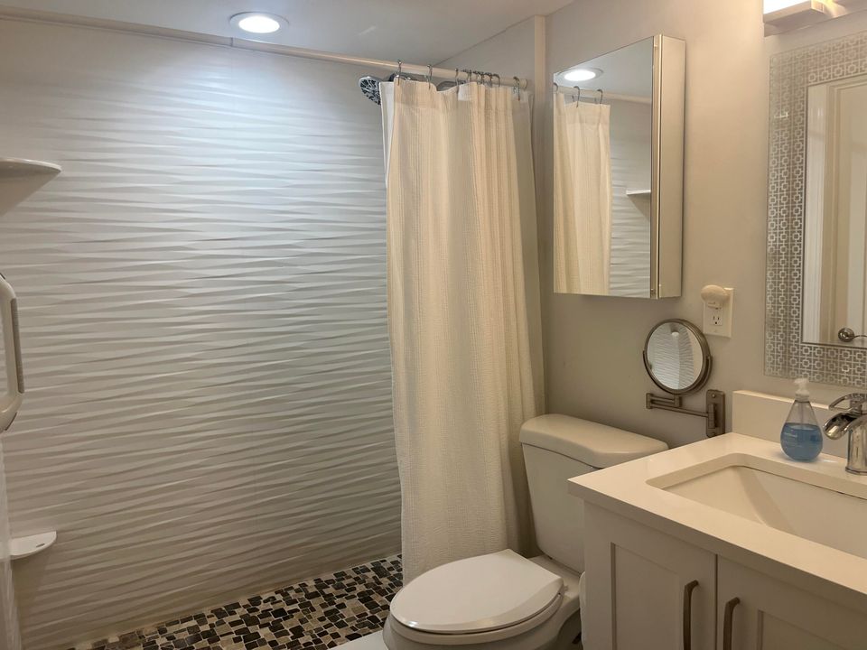 Activo con contrato: $4,000 (1 camas, 1 baños, 760 Pies cuadrados)