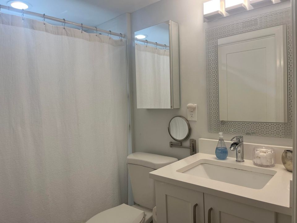 Activo con contrato: $4,000 (1 camas, 1 baños, 760 Pies cuadrados)