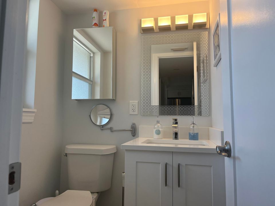 Activo con contrato: $4,000 (1 camas, 1 baños, 760 Pies cuadrados)