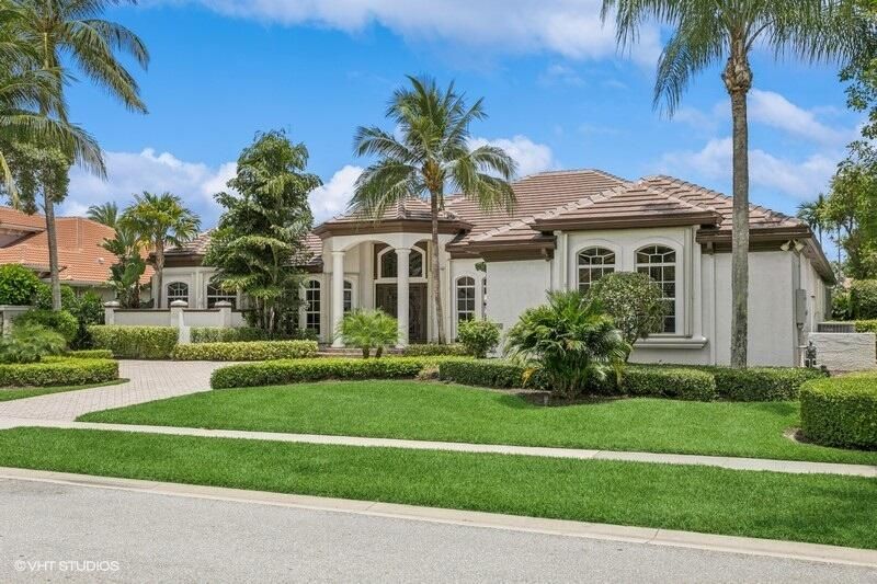 Active With Contract: $2,199,000 (4 beds, 4 baths, 4150 Square Feet)