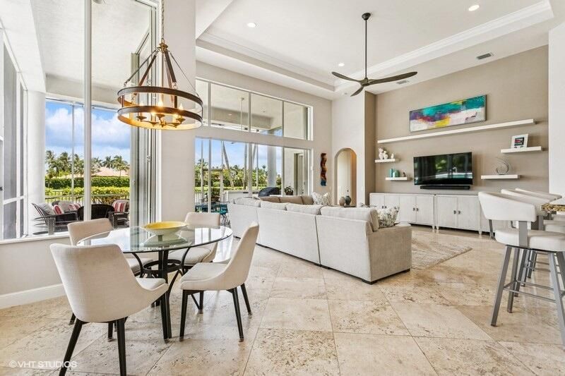 Active With Contract: $2,199,000 (4 beds, 4 baths, 4150 Square Feet)