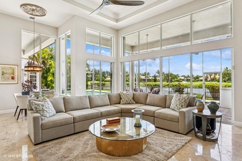 Active With Contract: $2,199,000 (4 beds, 4 baths, 4150 Square Feet)