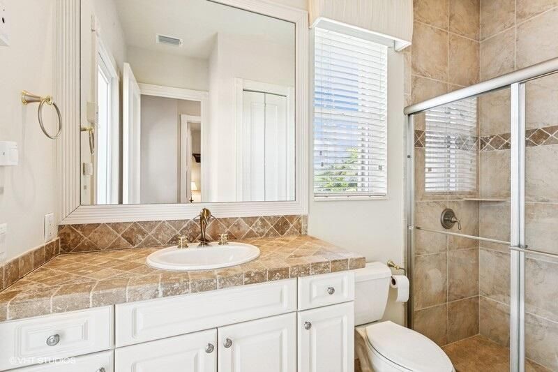 Active With Contract: $2,199,000 (4 beds, 4 baths, 4150 Square Feet)