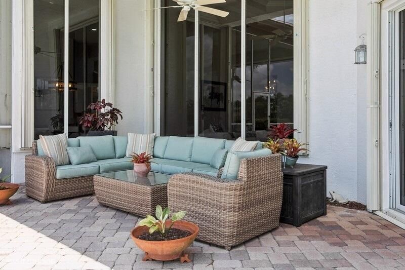 Active With Contract: $2,199,000 (4 beds, 4 baths, 4150 Square Feet)