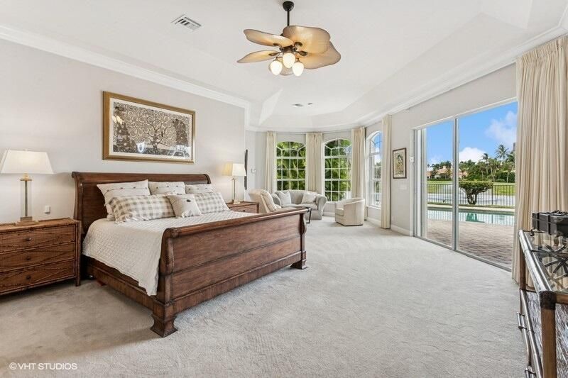 Active With Contract: $2,199,000 (4 beds, 4 baths, 4150 Square Feet)